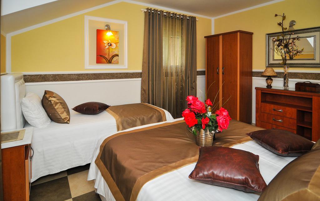 Apartments Scepanovic Tivat Dış mekan fotoğraf
